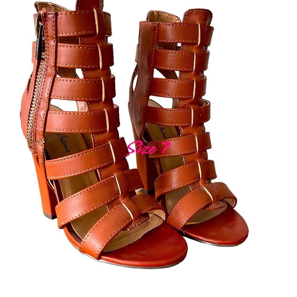 Women’s bootie/heels